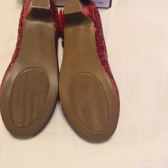 NIB Thee Bron sparkly red dress or Princess shoes size 10. - Picture 2 of 5